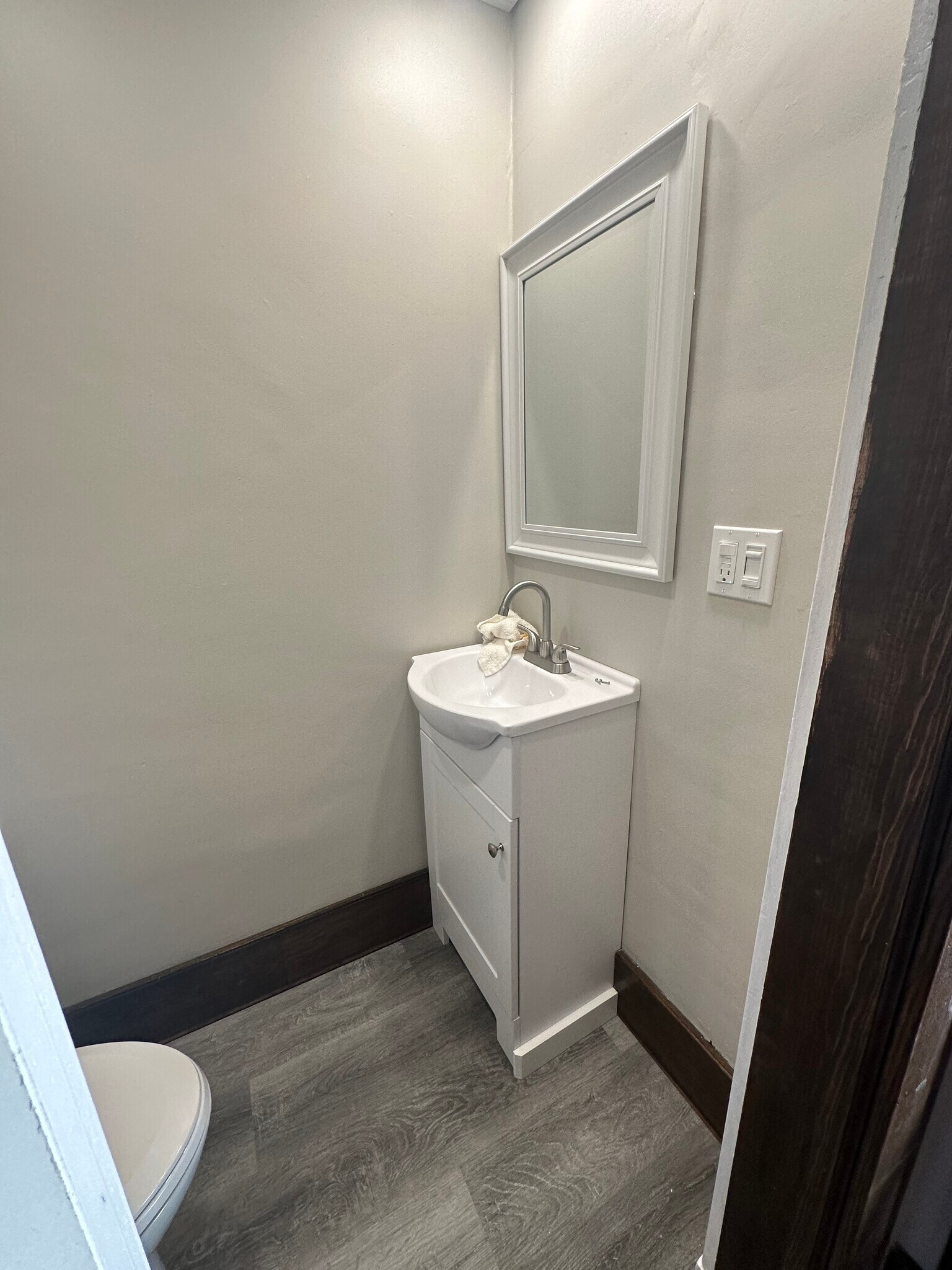Half Bath First Floor - 1141 Lakeland Ave