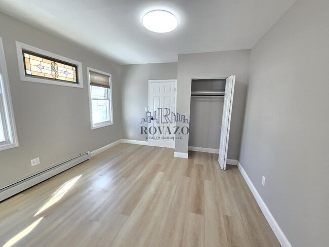 Building Photo - 219 Clark St