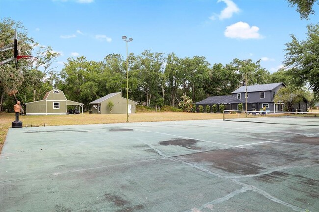 Building Photo - 6618 Country Club Rd