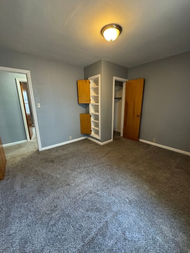 Building Photo - 1620 7th Ave N