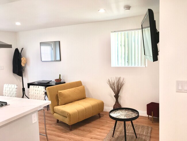 Last Aspect LVRM Exiting - 2259 Cooley Pl