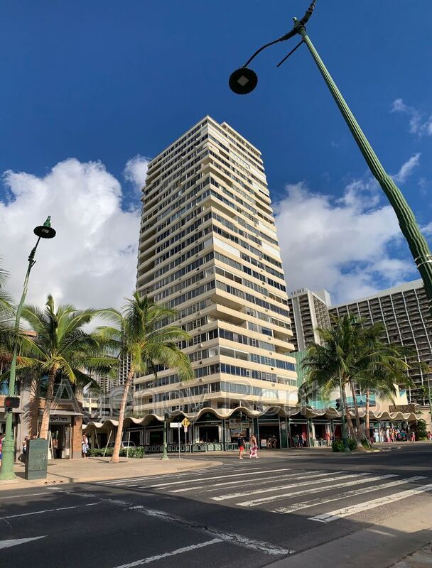 Building Photo - 2500 Kalakaua Ave. 202