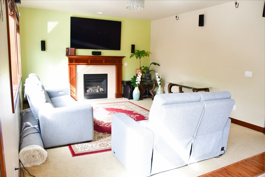 Building Photo - Bothell Cul-de-Sac Home
