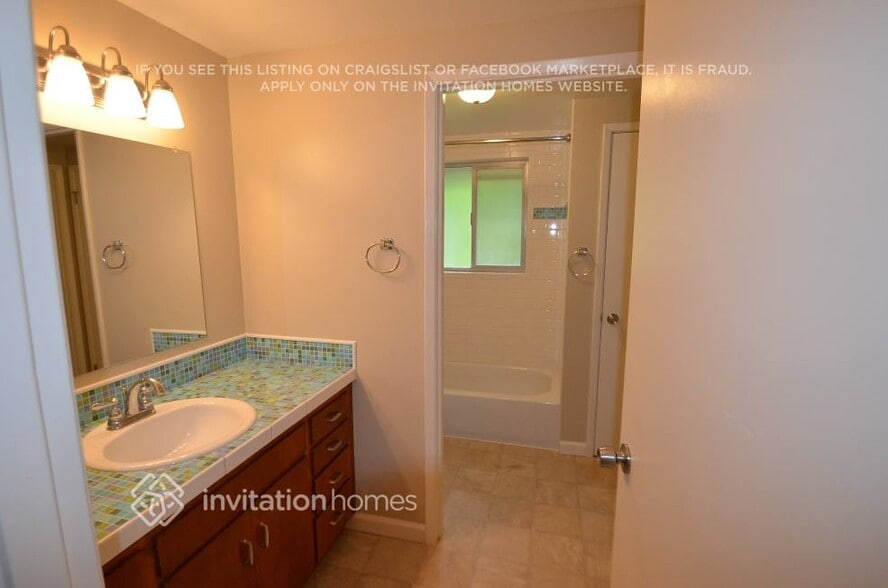 Building Photo - 14435 183rd Ave SE