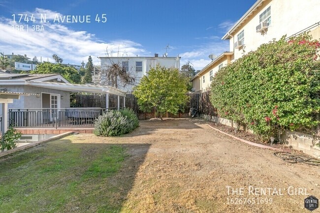 Building Photo - 1744 N Ave 45