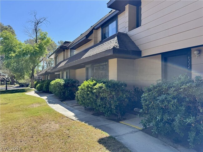 Building Photo - 6224 Meadow Haven Ln