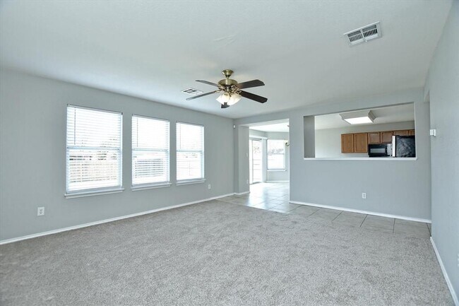 Building Photo - 102 Blanco Woods Blvd