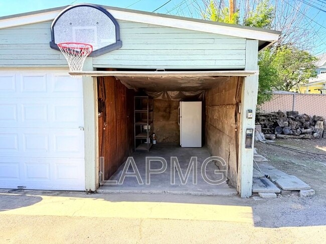 Building Photo - 714-716 El Centro Street