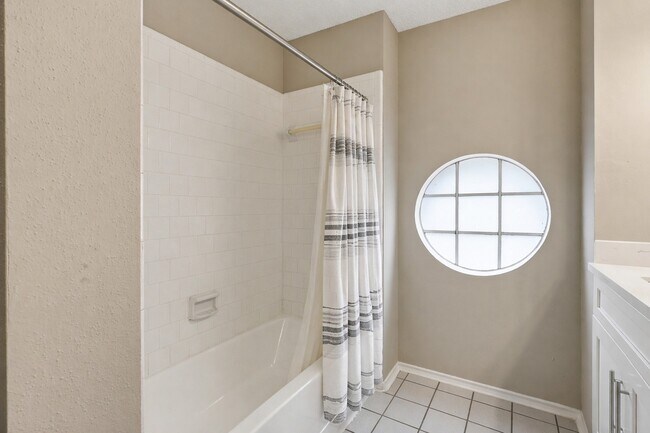 Building Photo - 2802 Grants River Cir