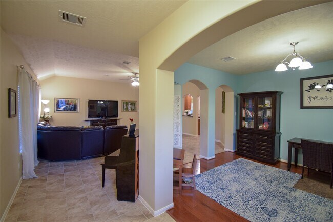 Building Photo - 14410 Heath Falls Ln