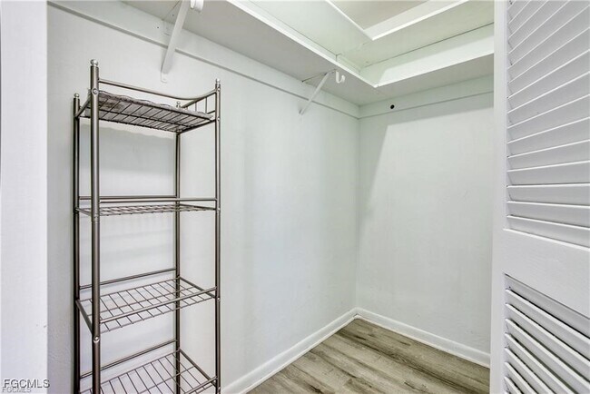 Building Photo - 5330 Nautilus Dr