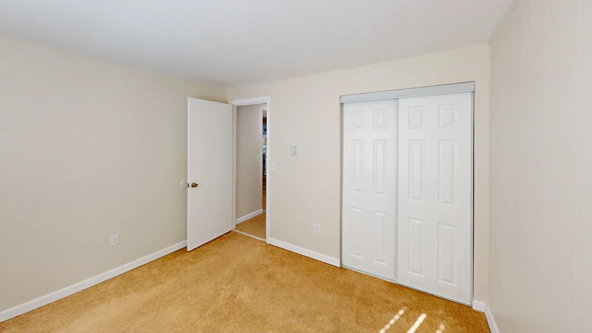 Building Photo - 54 Simard Dr