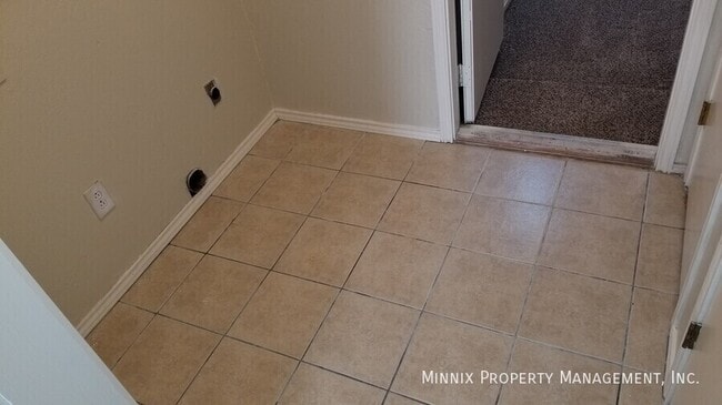 Building Photo - 8207 Memphis Ave