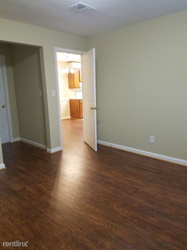 Building Photo - 1301 Marks Church Rd