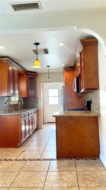 Building Photo - 6517 White Oak Ave