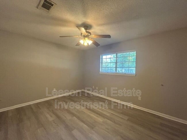 Building Photo - 2107 Orbit Dr