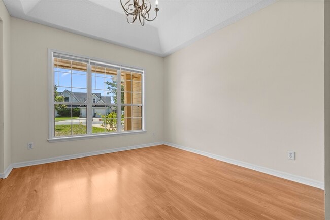 Building Photo - 289 N Churchill Dr