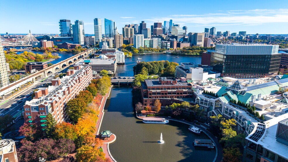 Building Photo - 17 Otis St