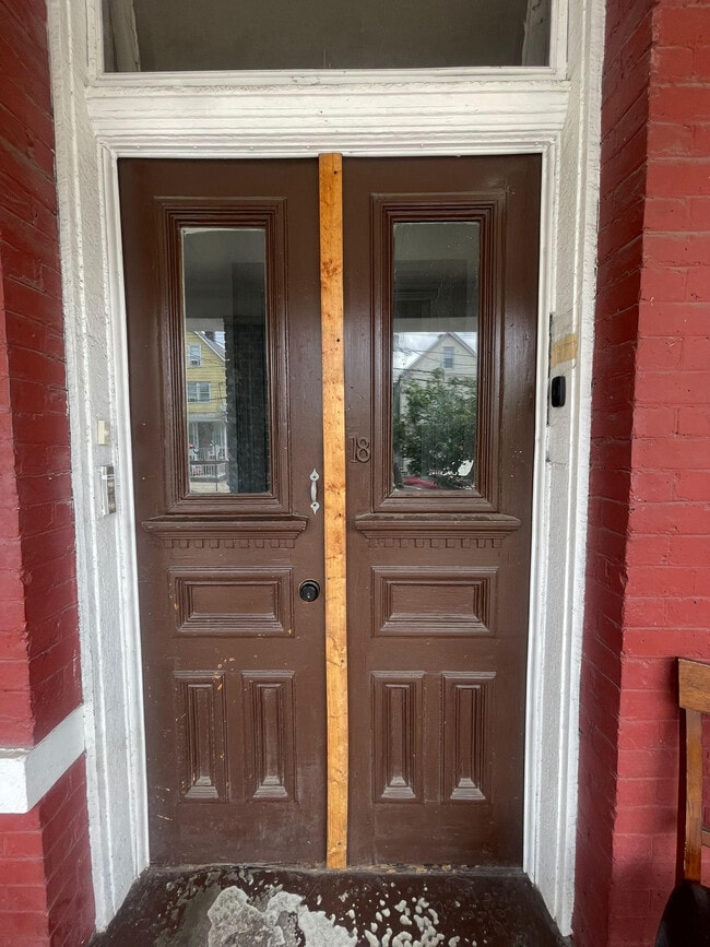 Building Photo - 18 Atlantic St