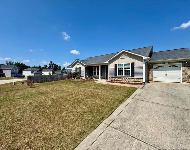 Building Photo - 858 Screech Owl Dr