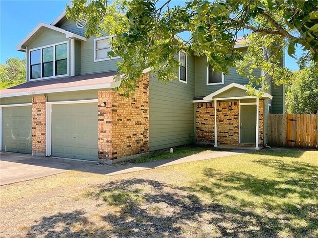 Primary Photo - 13308 Saddlebrook Trail