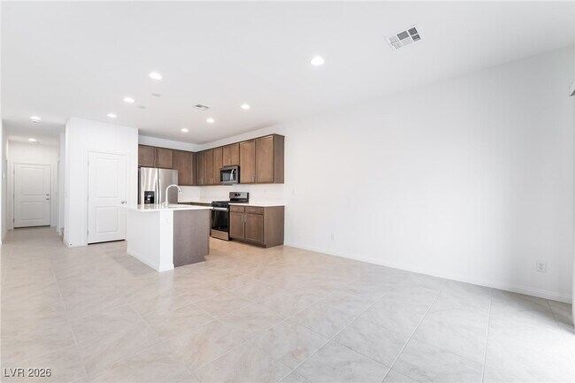 Building Photo - 8124 Beebrush Ct