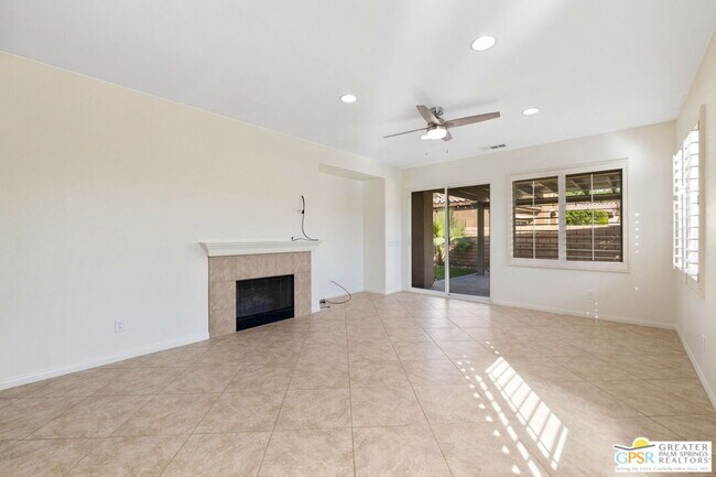 Building Photo - 82011 Deniro Ct
