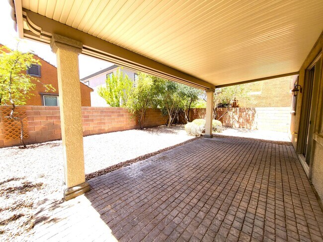 Building Photo - 1053 Via Canale Dr