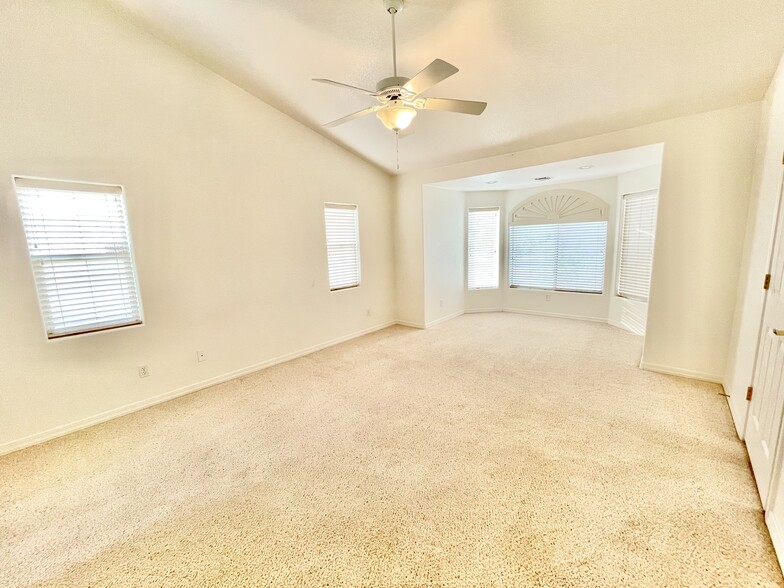 Building Photo - 2162 Joann Ave