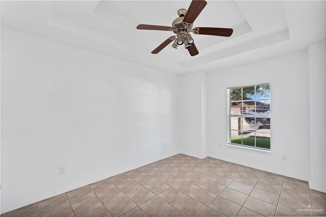 Building Photo - 3600 Sheraton Ave