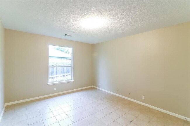 Building Photo - 1628 War Horse Ln