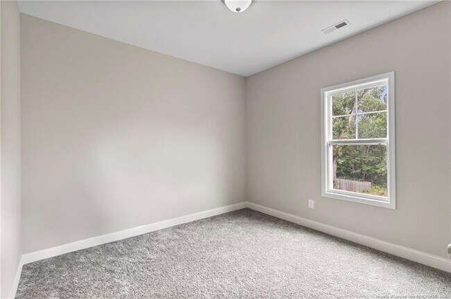 Building Photo - 112 Nairn St