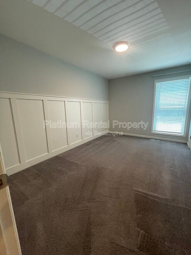 Building Photo - 4186 Nowata Dr NE