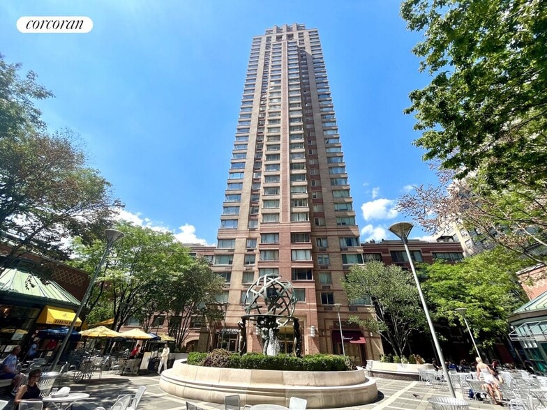 Building Photo - 350 W 50th St