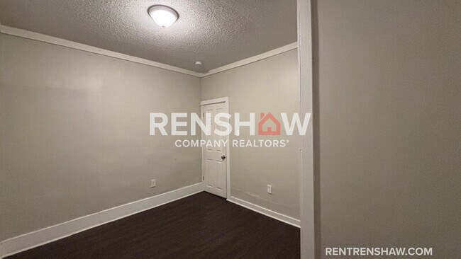 Building Photo - 689 Baltimore St