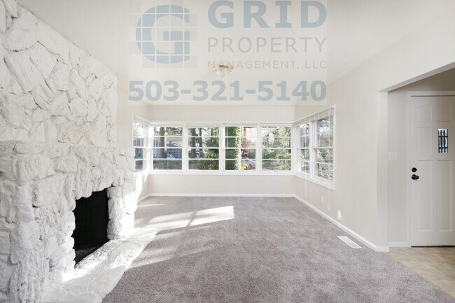 Primary Photo - Spacious 3 Bedroom Home Available on Fores...