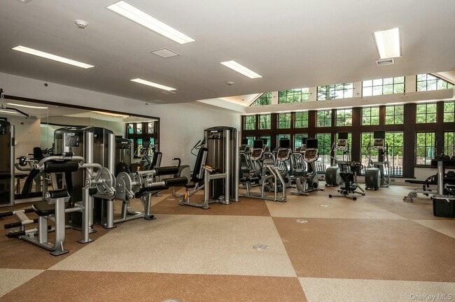 Building Photo - 23 Meadowood Dr