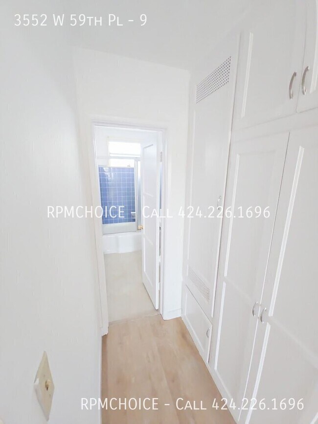 Building Photo - 3552 W 59th Pl
