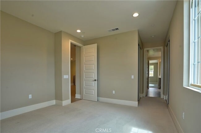 Building Photo - 6544 Canyon Oaks Dr