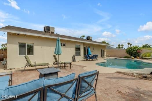 Building Photo - 6821 E Palm Ln