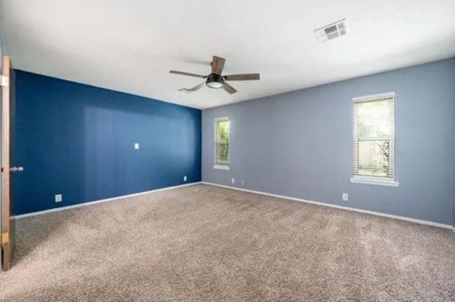 Building Photo - Updated 3 Bedroom/2 Bath Home w/Beautiful Landscaping - Edmond Schools