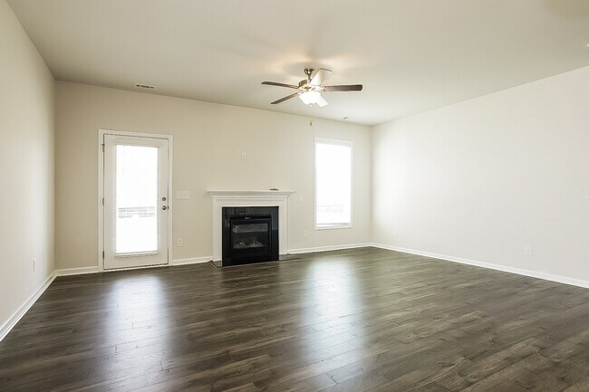 Building Photo - 6244 Whirlaway Rd