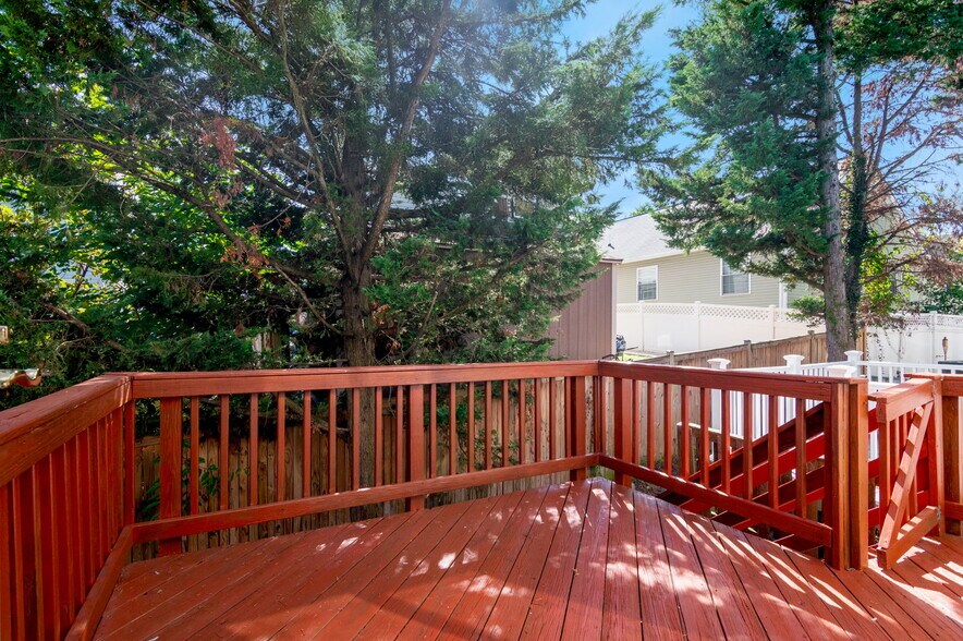 Building Photo - 1638 10th St S