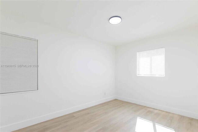 Building Photo - 1167 NW 9th Ave