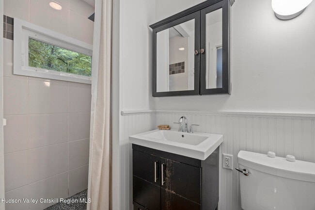 Building Photo - 46 E Pond Lilly Rd