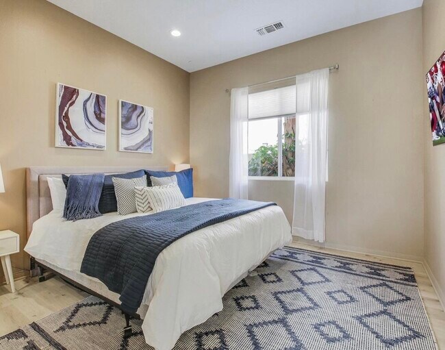 Building Photo - 81045 Golf View Dr