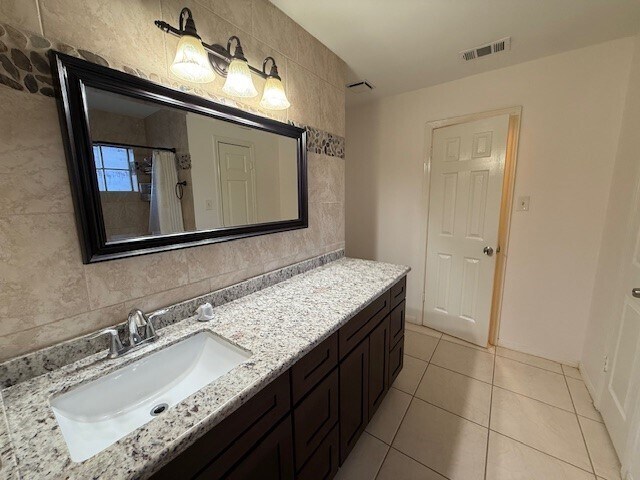 Building Photo - 2902 Silent Dr