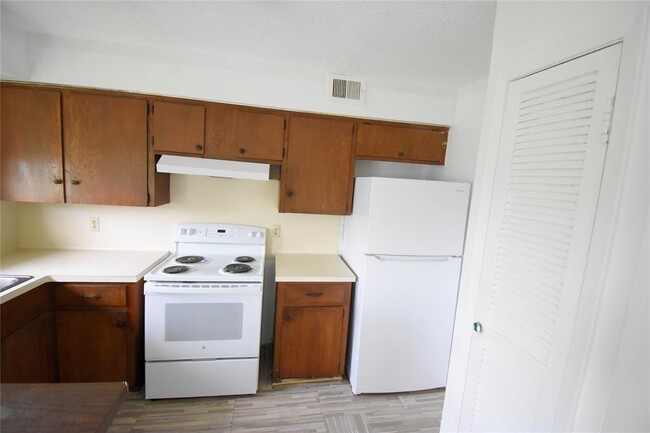 Building Photo - 4353 Brinkley St