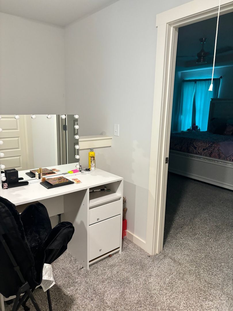 Building Photo - 659 The Heights Ln