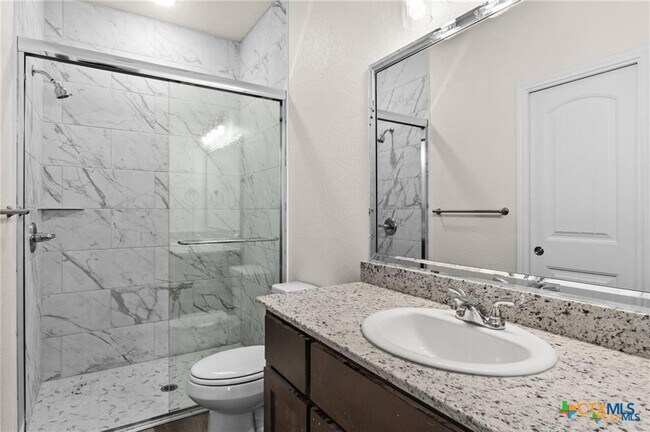 Building Photo - 122 Leon Ln